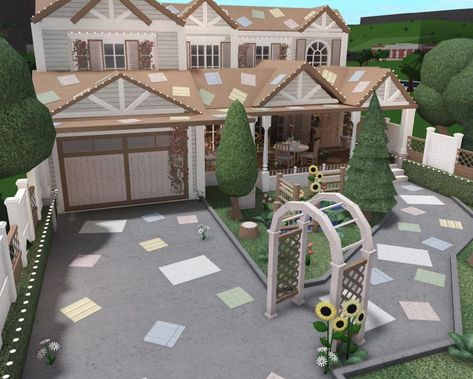 Cute Bloxburg Front Yard Ideas, Itsakeila Bloxburg House, Roblox Bloxburg Front Yard Ideas, Bloxburg Front Yard Ideas Aesthetic, Bloxburg House Front Yard, Bloxburg Front House Ideas, Patio Ideas Bloxburg, Bloxburg Front Garden, Bloxburg Garden Ideas Front Yard