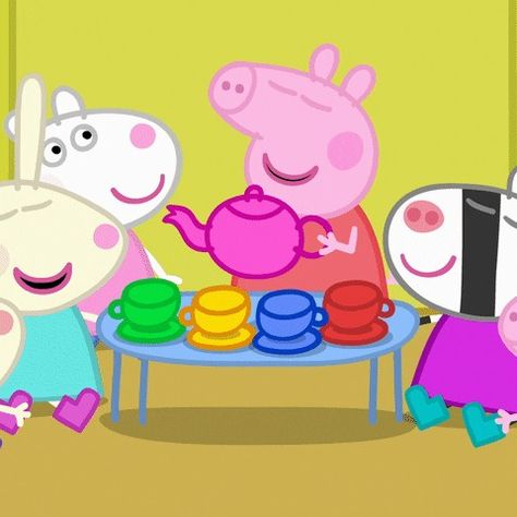 Peppa Pig And Friends, Peppa Pig Images, Heo Peppa, Mariah Carey Christmas, Peppa Pig Funny, Pig Images, Peppa Pig Wallpaper, Pig Food, Pig Wallpaper