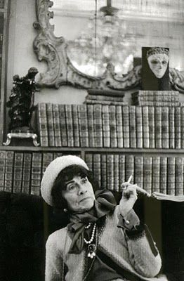 Portrait of Coco Chanel   By Henri Cartier~Bresson  via mahala Cartier Bresson Photography, Bresson Photography, French Photography, Photography 35mm, Henri Cartier Bresson, Robert Doisneau, Photographer Portfolio, French Fashion Designers, French Photographers