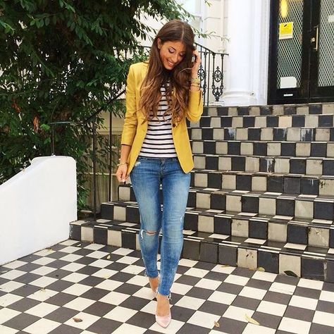 Yellow Blazer Outfit, Pijamas Women, Blazer Outfits Casual, Best Blazer, Elegant Blazers, Yellow Blazer, Blazer Outfit, Stripe Outfits, Spring Fashion Outfits