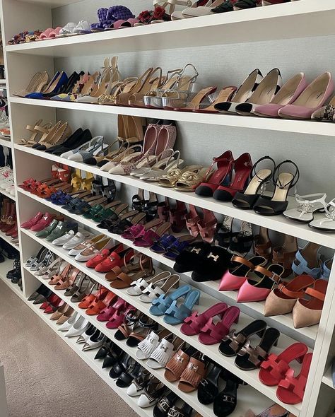 Shoe Drawer, Dressing Room Closet, Luxury Closets Design, Luxury Lifestyle Fashion, Shoes Heels Classy, Rich Girl Lifestyle, Expensive Taste, Closet Inspiration, Walk In Wardrobe