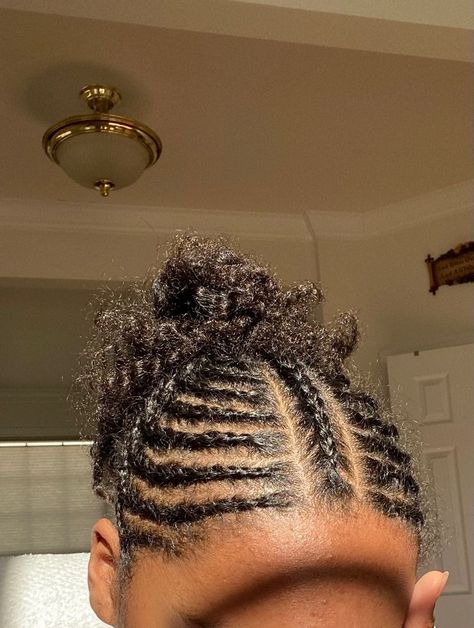 Cornrow Low Bun Black Women, Braided Front Natural Hair, 4 Cornrows Natural Hair, Cainrow Hairstyles Natural Hair, 4c Hairstyles Cornrows, 4c Natural Hairstyles Cornrows, Simple Fulani Braids With Natural Hair, Professional Natural Hairstyles For Black Women, Braid Styles On Natural Hair