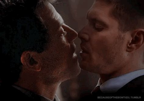 Castiel Fanart, Testament Of Sister New Devil, Supernatural Ships, Destiel Fanart, Castiel Supernatural, Supernatural Fan Art, Happy November, Supernatural Pictures, Dean And Castiel