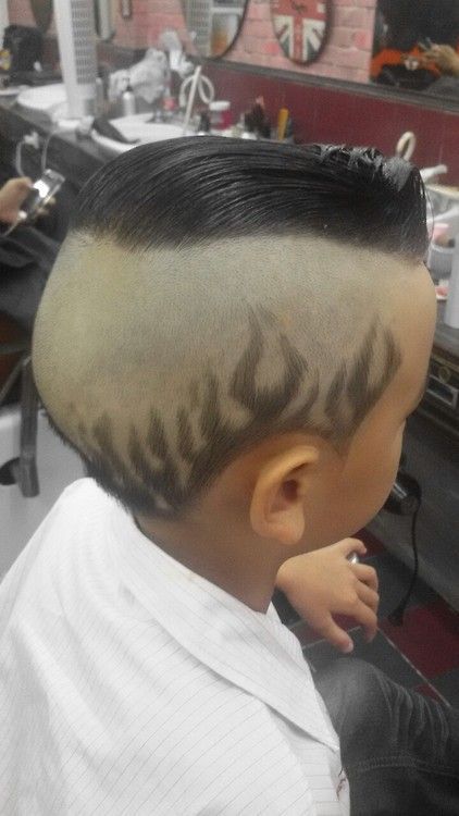 1960 Hair, Hair Tattoo Designs, Hair Trends 2015, Undercut Pompadour, Hottest Women, Disconnected Undercut, High Fade, Haircut Designs, Mens Hair Trends