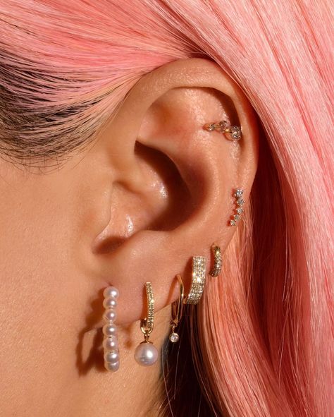 Fully Pierced Ears, Ear Piercings Chart, Double Ear Piercings, Multiple Ear Piercing, Types Of Ear Piercings, Stone And Strand, Pretty Ear Piercings, Cool Ear Piercings, Multiple Earrings