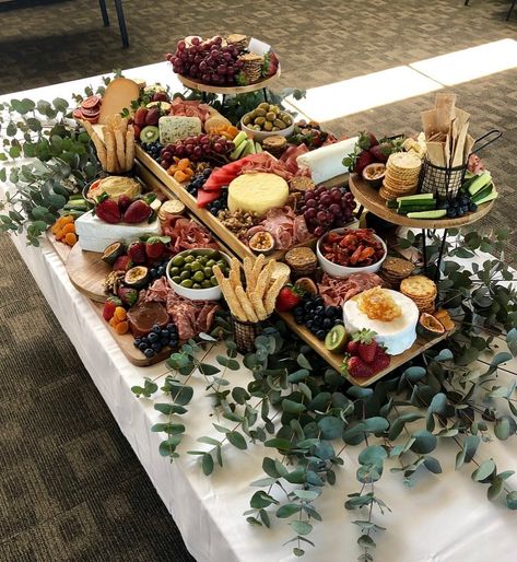 Luxury Grazing Tables/Picnics on Instagram: “Yesterday’s graze for an engagement party at @oceanbeachslsc. Congratulations and thank you for having us Brod and Tayla! 💍❣️ . Local…” Deco Champetre, Buffet Decor, Catering Display, Party Food Buffet, Charcuterie Inspiration, Grazing Table, Charcuterie Platter, Party Food Platters, Wedding Buffet