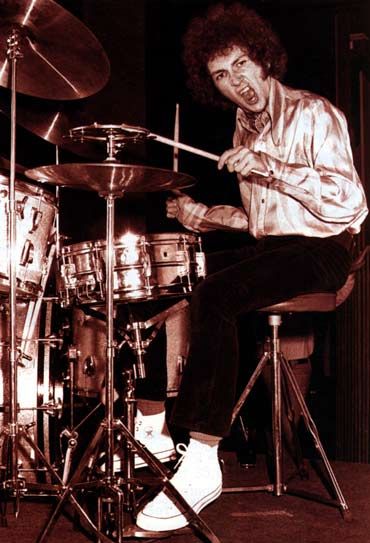 mitch mitchell Famous Drummers, Jazz Drummer, Mitch Mitchell, The Jimi Hendrix Experience, Noel Redding, Gretsch Drums, Ludwig Drums, Jimi Hendrix Experience, Rock Artists