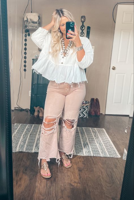 Jean Bridal Shower Outfit, 30 Female Fashion, Womens Western Fashion Plus Size, Buckle Employee Outfit, Casual Western Outfits Plus Size, Boho Western Outfits Midsize, Arm Tattoo Plus Size Women, Boho Outfits Western, Western Mom Outfits Summer