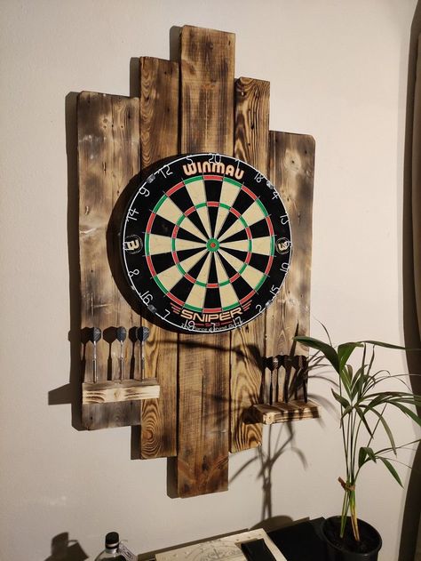 Custom Dart Board, Dart Board Wall, Diy Reclaimed Wood, Home Bar Rooms, Bar Sala, Man Cave Room, Game Room Basement, Game Room Bar, Man Cave Home Bar