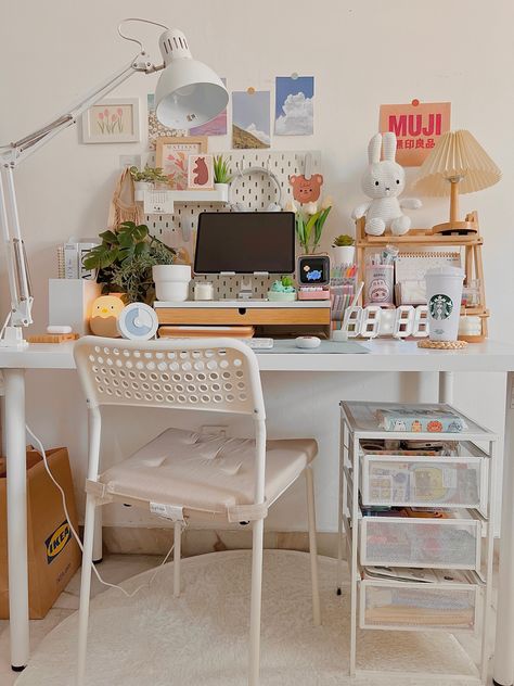 Desk Organization Korean Style, Ikea Stationary Organization, Daiso Organization Ideas Desk, Korean Desk Setup, Study Organization Desk, Korean Desk Aesthetic, Under Desk Storage Ideas, Ikea Desk Setup, Desk Organization Ikea