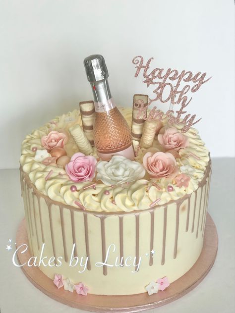 Rose gold drip cake 30th birthday Birthday Drip Cake For Women, Rose Gold Birthday Cake For Women, Birthday Cake 30th Woman, Rose Gold Drip Cake, Cake 30th Birthday, 30th Birthday Cake For Women, Gold Drip Cake, Birthday Cake For Women, 55 Birthday