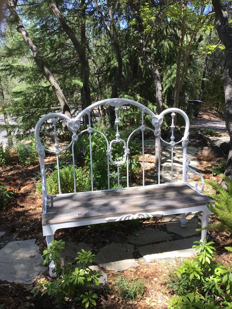 Antique Headboard, Repurposed Metal, Repurposed Headboard, Iron Headboard, Old Bed Frames, Headboard Benches, Old Headboard, Head Boards, Headboard Bench