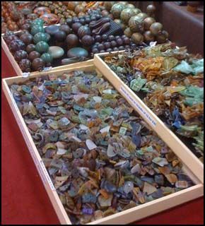 AWESOME!!! Glass Pebbles, Deco Originale, Sea Glass Crafts, Beach Crafts, Sea Glass Art, Dremel, Diy Projects To Try, Glass Crafts, How To Make Your