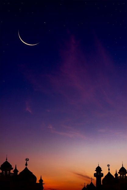 Crescent moon on twilight sky on sundown with sunlight over dome mosques Premium Photo Ramadan Moon Pic, Ramadan Crescent Moon, Ramadan Moon Aesthetic, Eid Moon Aesthetic, Background Lebaran, Arabic Night, Moon Camera, Arabic Aesthetic, Moon Ramadan