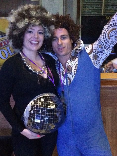 My disco ball baby bump. Pregnancy costume idea Disco Ball Pregnant Belly, Pregnant Disco Ball Costume, Disco Party Outfit Ideas, Disco Party Outfit, Pregnancy Costumes, Pregnant Halloween Costumes, Pregnant Halloween, Holiday Costumes, 80s Outfit