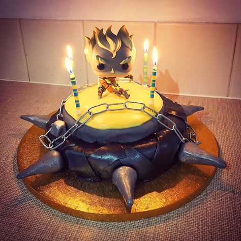 @vee.beee Overwatch Junkrat cake by me @vee.beee Overwatch Birthday Party Ideas, Overwatch Birthday Cake, Overwatch Wedding, Overwatch Cake, Overwatch Birthday, Birthday Boards, Mario Birthday Party, Mario Birthday, Birthday Board