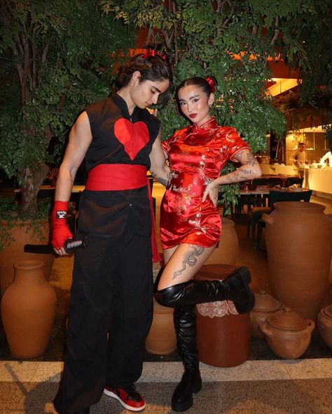 pucca & garu❤️ #avioesfantasy | Instagram Puca And Garu Costumes Couple, Ginger Boyfriend Halloween Costume, Super Hero Costumes For Couples, Mulan And Shang Costume, Pucca Halloween Costume, Nani And David Costume, Pucca X Garu Costume, Pucca And Garu Costumes, Red Costumes Halloween