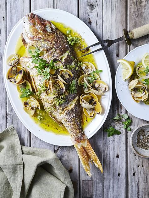 Mediterranean Baked Whole Snapper Recipe Whole Snapper Recipes, Baked Whole Fish, Vegetable Pie Recipes, Whole Fish Recipes, Beef Chuck Steaks, Snapper Recipes, Avocado Salsa Recipe, Chicken With Rice, Fish Recipes Baked