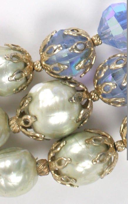 Pearl Jewlery, Vendome Jewelry, Stamford Ct, Earrings With Beads, Styling Outfits, Beaded Jewelry Earrings, Blue Crystal Necklace, Jewelry Education, Vintage Beads Necklace