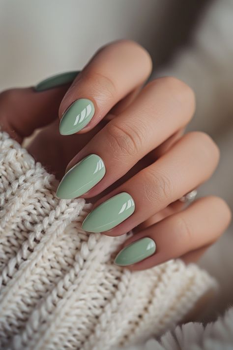 Matcha Color Nails, Neutral Green Nails, Sage Color Nails, Mint Green Nail Ideas, Fall And Winter Nails, Trendy Green Nails, Mint Green Nail Designs, Mint Green Nails, Mint Nails