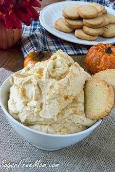 pumpkin cheesecake dip made sugar free and low carb Thm Deserts, Vanilla Wafer Recipe, Wafers Recipe, Thm Cookies, Lite Recipes, Pumpkin Cheesecake Dip, Low Carb Pumpkin Cheesecake, Sugar Free Pumpkin Pie, Pumpkin Pie Dip