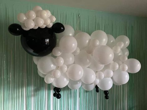 Sheep Balloon Decoration, Shaun The Sheep Party Ideas, Sheep Birthday Party, Sheep Party, Eid Activities, Eid Balloons, Baby Lamb Baby Shower, Sheep Crafts, Baby Birthday Themes