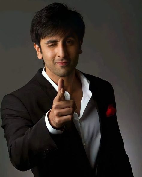 Ranbir Kapoor Photoshoot, Ranbir Kapoor Wallpapers, Ranbir Kapoor Aesthetic, Ranveer Kapoor, Ranbir Deepika, Ranbir Kapoor Hairstyle, Indian Bollywood Actors, Arab Men Fashion, Salman Khan Photo