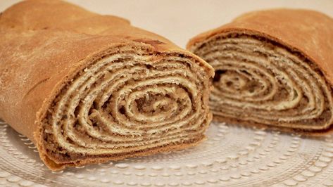 Potica Recipe Slovenia, Swirled Bread, Delicious Deserts, Festive Treats, Sweet Bread, Fun Baking Recipes, Breakfast Breads, Holiday Treats, Relish