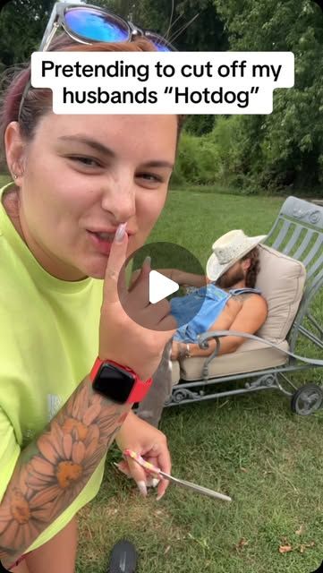 William Oneal on Instagram: "He panicked on this prank 😂 #prankwars #couplescomedy #funnycouples #prank #funny Pretending to cut off my husbands “hotdog” prank. Best prank I’ve done on him yet… that was pure panick. @_southernsweetie" Phone Pranks, Evil Pranks, Best Pranks Ever, Pranks To Pull, Easy Pranks, Engagement Wishes, Engagement Humor, Good Pranks, Wishes For Friends