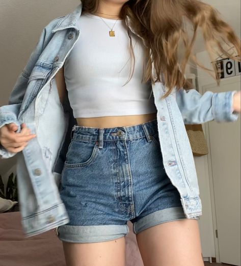 White tank top, light Zara jean jacket, mom jean shorts zara, Gold accessories Shorts Kurtis For Jeans, White Tank Top Outfit Summer, Light Blue Shorts Outfit, Jean Shorts Outfit Aesthetic, White Top Outfit Summer, Beach Outfit Modest, Short Kurtis For Jeans, Blue Jean Shorts Outfit, Blue Shorts Outfit