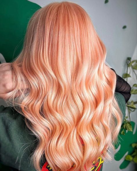 Pantone 2024, Coral Hair, Pulp Riot Hair Color, Pulp Riot Hair, Peach Hair, Champagne Blonde, Pulp Riot, Strawberry Blonde Hair, Beautiful Hair Color