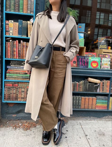 Modern Utility, Outfit 2023, Frank And Oak, Oak Fort, Trench Coat Outfit, Coat Outfit, Oak And Fort, Brown Shoes, Utility Pants