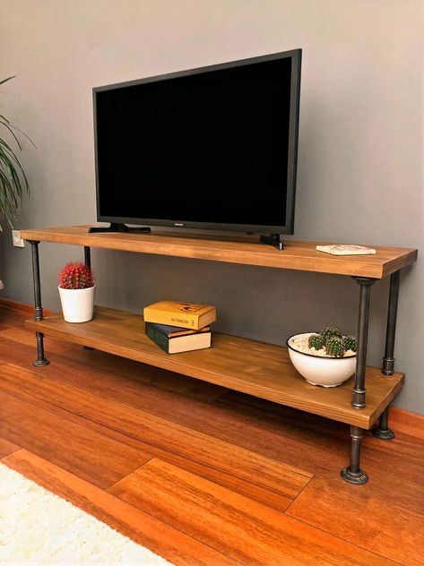 Wood and Metal Tv Unit mass / Industrial Tv Stand / Loft Tv - Etsy Canada Metal Tv Unit, Tv Stand Diy, Diy Tv Stand Ideas, Coffee Table Woodworking Plans, Tv Stand Plans, Pallet Tv, Pallet Tv Stand, Industrial Tv Stand, Table Woodworking