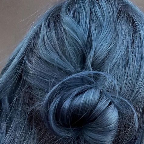 Greyish Blue Hair, Steel Blue Hair, Gray Blue Hair, Dusty Blue Hair, Blue Hair Aesthetic, Hair Artist, Cute Makeup Looks, Greyish Blue, Artistic Hair