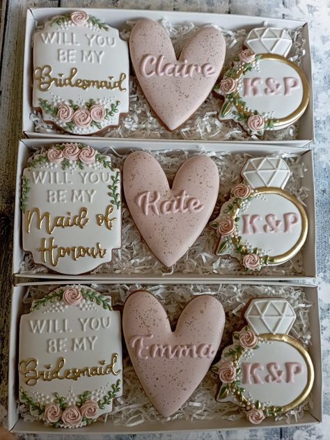 Bridesmaid Proposal Cake Ideas, Bridesmaids Proposal Cookies, Bridesmaid Cookies Decorated, Bridal Party Proposal Cookies, Bridesmaid Proposal Cookie Ideas, Bridesmaid Cookie Proposal, Will You Be My Bridesmaid Cookies, Proposal Cakes Ideas, Bridesmaids Cookies