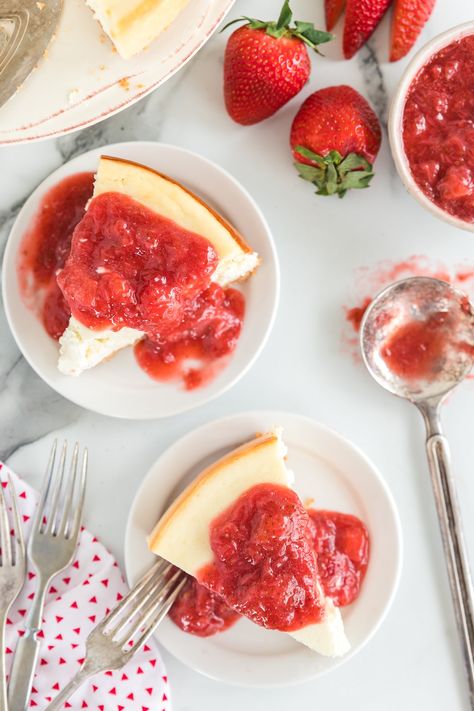 This Easy Strawberry Cheesecake is a deliciously creamy cheesecake recipe and is topped with a sweet homemade strawberry sauce. Dinosaur Lantern, Pork Ideas, Roasted Zucchini And Squash, Creamy Seafood Pasta, Oven Roasted Zucchini, Made To Be A Momma, Creamy Cheesecake Recipe, Dino Room, Sushi Rice Recipes