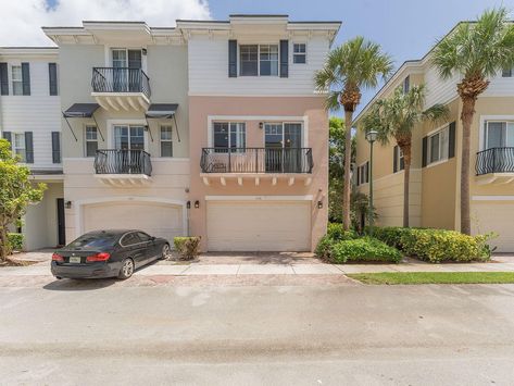 This 1957 square feet Townhouse home has 3 bedrooms and 4 bathrooms. It is located at 530 NW 39th Cir, Boca Raton, FL. Florida Townhouse, Lynn University, Florida Homes, Granite Countertops Kitchen, Heated Pool, Florida Home, Central Air, Granite Countertops, South Florida