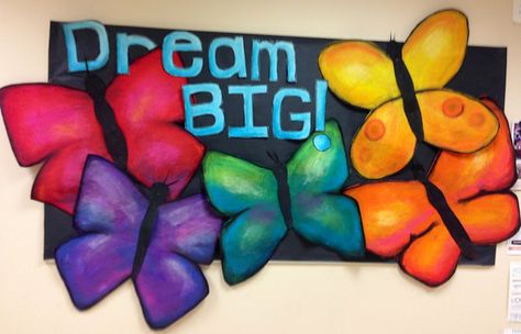 Dream Big Bulletin Board Big Bulletin Board Ideas, Big Classroom, Classroom Door Ideas, Middle School Counselor, Class Bulletin Boards, Elementary Art Classroom, Poster Boards, Library Bulletin Board, Bulletin Board Design