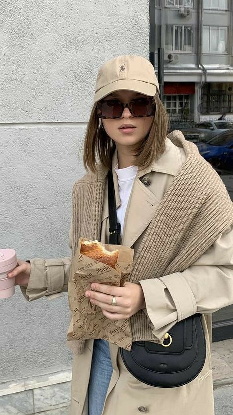 Cap Casual Outfit, Polo Hat Outfit, Beige Cap Outfit, Cap Outfits For Women, Adrette Outfits, Cap Outfit, Paphos, Street Style Winter, Outfit Inspiration Fall