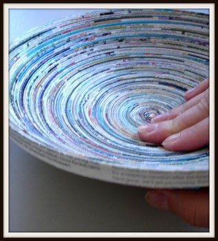 Make A Magazine, Magazine Bowl, Magazine Projects, Recycled Magazine Crafts, Recycle Newspaper, Paper Bowl, Magazine Ideas, Recycled Magazine, Recycled Magazines