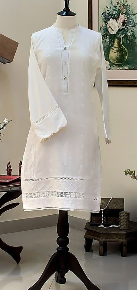 White Simple Kurta Designs, White Pakistani Dress Design, Simple Daman Design, White Dress Summer Pakistani, White Net Suit Design, Simple Shalwar Design, White Kurta Designs Women, White Dress Outfit Pakistani, White Shalwar Kameez For Women