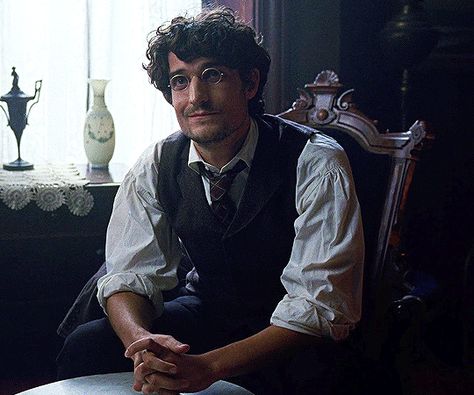 LOUIS GARREL as FRIEDRICH BHAER in LITTLE WOMEN Louis Garrel Little Women, Louise Garrel, Luis Garrel, Louis Garell, Friedrich Bhaer, Tracy Chevalier, Little Women 2019, Louis Garrel, Dorian Gray