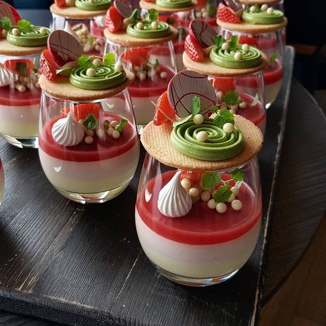 Strawberry and Mint #pastry #pastrychef #patisserie #dessertmasters #dessert #valrhona Gourmet Desserts, Fancy Desserts, Easter Dessert, Dessert Cups, Cute Desserts, Food Platters, Food Cakes, Mini Desserts, Food Presentation