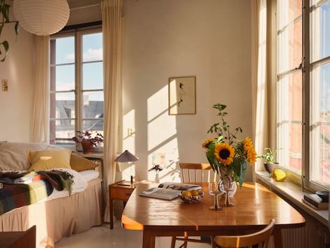 my scandinavian home: A Small Swedish Apartment, Packed With Charm (And Sunlight) Scandinavian Studio Apartment, Colorful Studio, Small Space Inspiration, Swedish Interior Design, My Scandinavian Home, Swedish Apartment, Deco Living, Scandinavian Apartment, Beautiful Sunny Day