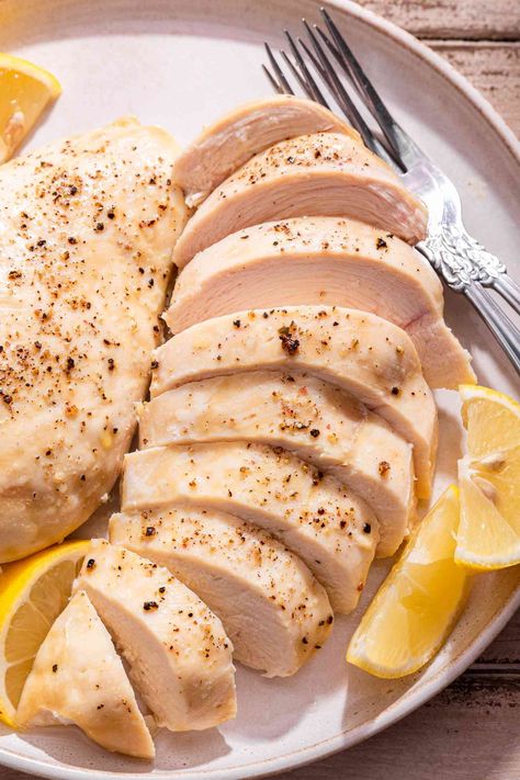 Say goodbye to dry chicken breasts forever. With this recipe, you’ll learn the secret to getting the juiciest oven baked chicken breasts, every time. Juicy Baked Chicken Breast, While Chicken, Cooked Chicken Temperature, Easy Chicken Enchilada Casserole, Juiciest Chicken, Baked Chicken Breasts, Juicy Baked Chicken, Oven Baked Chicken Breasts, Oven Baked Chicken