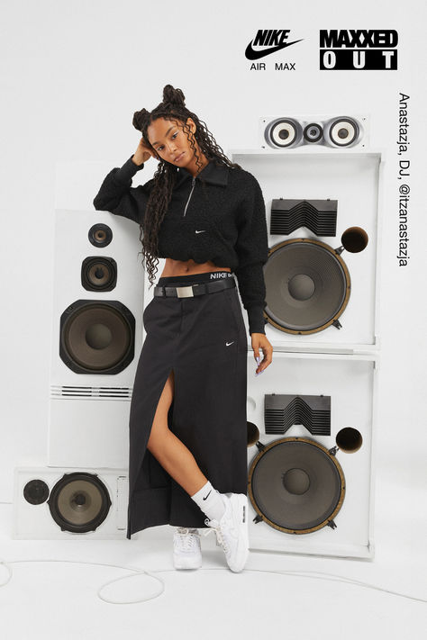 LA-based DJ Anastazja levels up in the ultra-comfy Air Max 90 Futura. Shop now on Nike.com. Air Max Outfit, Nike Air Max 90 Futura, Air Max 90 Futura, Interesting Poses, Nike Air Max Black, Vacation Fashion, Bakery Display, Office Casual Outfit, Loc Journey