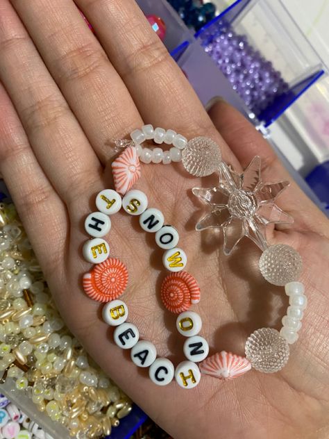 Moon And Saturn, Taylor Swift Bracelets, Snow On The Beach, Swift Bracelets, Friendship Bracelet, Friendship Bracelets, Taylor Swift, Swift, The Beach