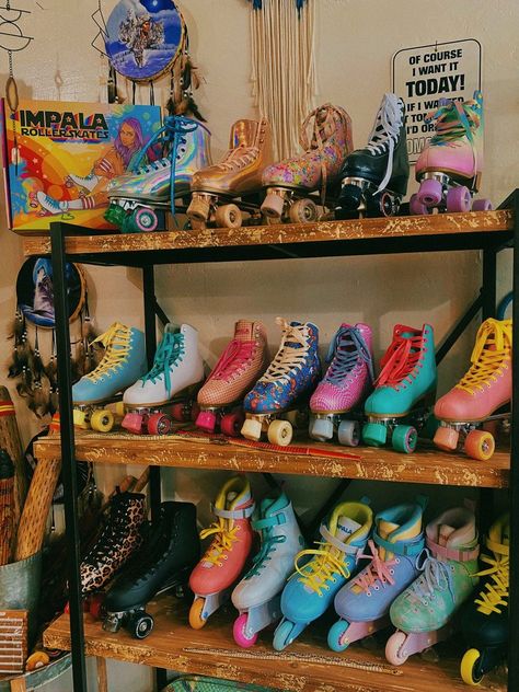 Impala Roller Skates Aesthetic, 80s Roller Skating Outfits Retro, Impala Skates Outfit, Y2k Roller Skates, Roller Skate Decor, Roller Skating Aesthetic Vintage, Retro Roller Skates Aesthetic, Outdoor Roller Skating Rink, Graffiti Alleyway