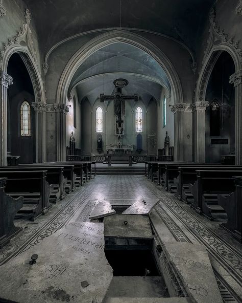 Confessions of an Urban Explorer — Abandoned Churches of Italy | by Abandoned Nordic | Medium Monastery Aesthetic, Beautiful Abandoned Places, Church Aesthetic, Abandoned Churches, Abandoned Asylums, Abandoned Church, Urban Explorer, Gothic Church, Abandoned Castles