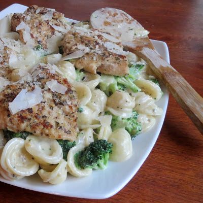 Chicken Con Broccoli, Garlic Herb Chicken, Olive Garden Recipes, Meat Meals, Chicken And Broccoli, Herb Chicken, Chicken Main Dishes, Broccoli Recipes, Garden Recipes